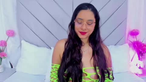 Anna online show from January 24, 4:28 pm