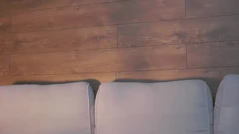 annasplash online show from February 15, 6:12 am