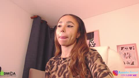 Annie online show from January 29, 10:27 am