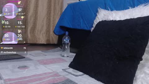 annie_scott_ online show from December 19, 10:57 pm