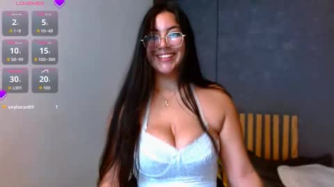 Annie Volker online show from October 19, 6:04 am