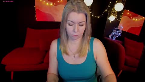 Annie online show from December 28, 5:44 am