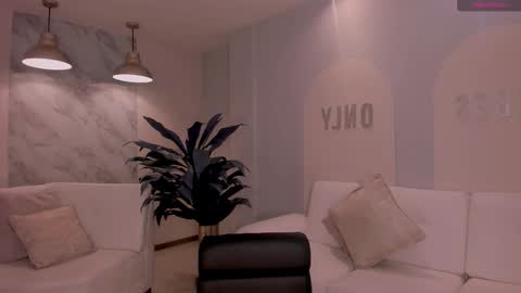 Annie Monroe online show from November 12, 11:52 am