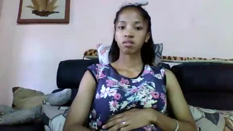 anniesexy1 online show from November 3, 4:05 am