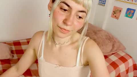 annietinky online show from September 20, 1:05 am