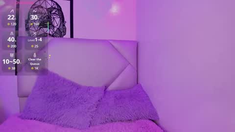 Annie Evans  online show from September 15, 3:09 pm