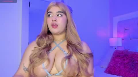 AnniJones online show from April 24, 3:31 am