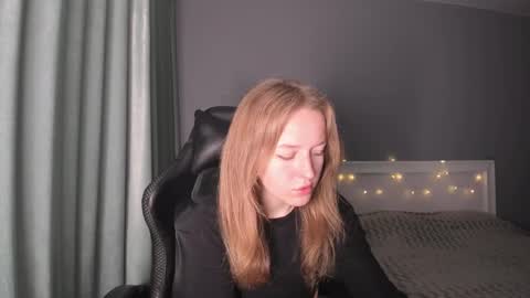 AnnyFourse online show from December 24, 7:49 am