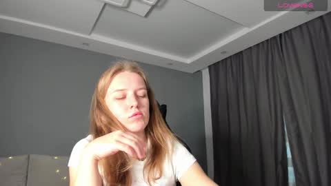 AnnyFourse online show from December 6, 6:15 am