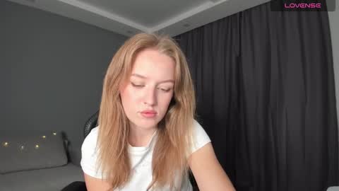 AnnyFourse online show from December 5, 7:17 pm