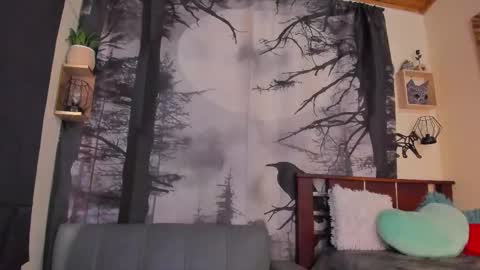 Annyluna online show from January 10, 8:35 pm