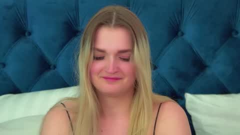 annyraii online show from January 16, 6:26 pm