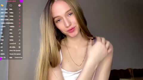 Viktoria online show from March 25, 3:59 pm