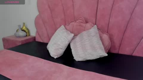 antonella_foxxxx online show from June 13, 1:08 pm