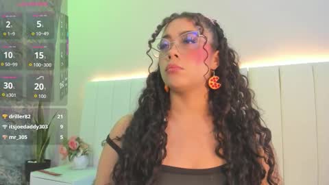 A N T O N E L L E  online show from March 21, 9:14 am