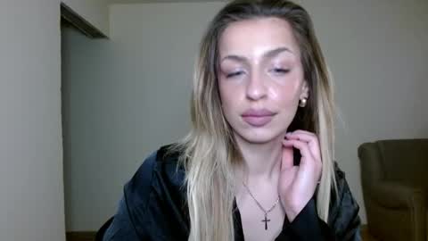 Anya online show from April 18, 10:53 pm