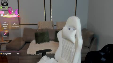 Anya online show from November 17, 1:23 pm