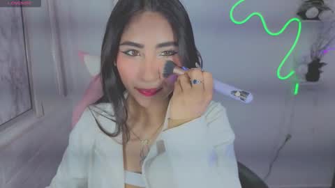 anyeluz_z online show from October 3, 4:45 pm