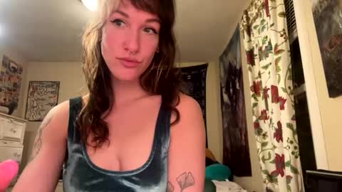 ApacheRose online show from February 10, 5:25 am