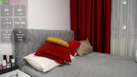 Sarah online show from April 1, 4:02 am