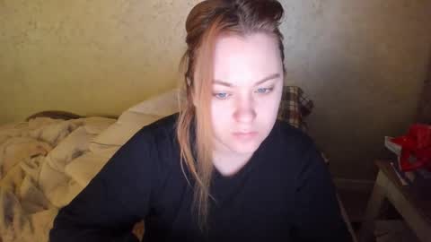 appleyummybuns online show from March 4, 2:18 am