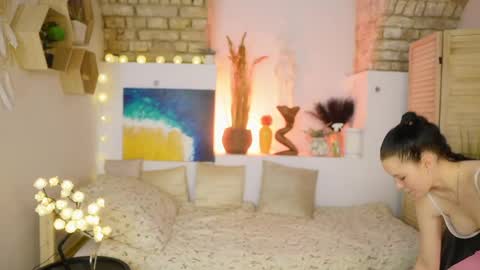 april_olsen online show from March 5, 9:27 am