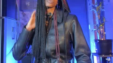 aprillebony319262 online show from January 11, 11:21 pm