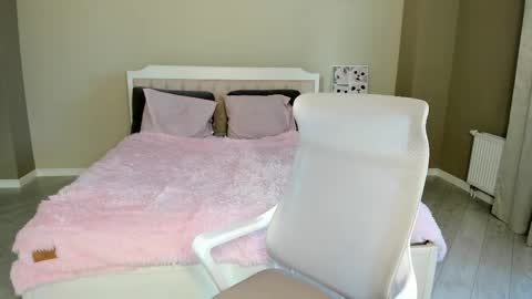 Lina online show from October 19, 8:49 am