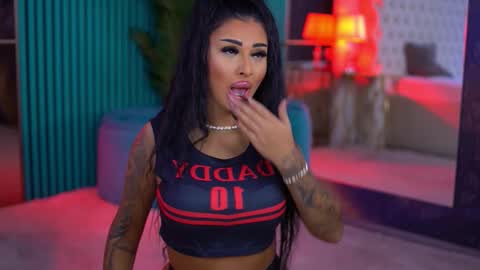 arabellaposh online show from November 17, 6:36 am