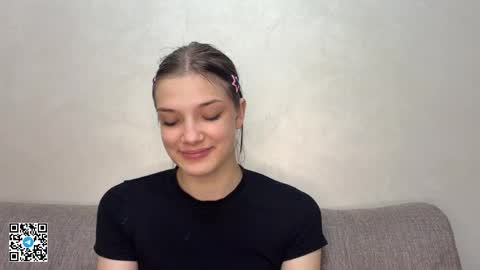 Caroline online show from April 1, 6:49 pm