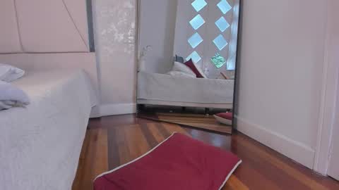 Ari Wilde online show from March 12, 1:03 pm