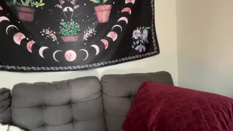 Aria Fields online show from December 4, 5:33 pm