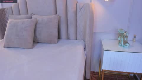 Aria  online show from December 18, 2:53 am