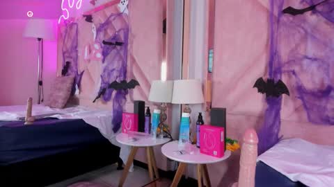 Aria Jones online show from October 24, 2:46 pm