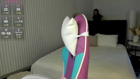 aria_mila online show from June 2, 3:18 am