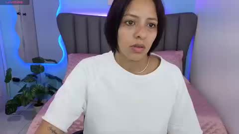 Aria online show from November 14, 3:12 pm