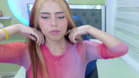 ariah_cute online show from June 5, 7:42 pm