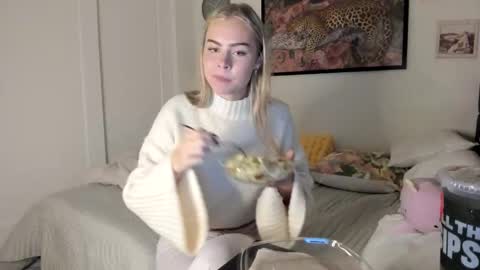 Ariah online show from October 16, 9:17 pm