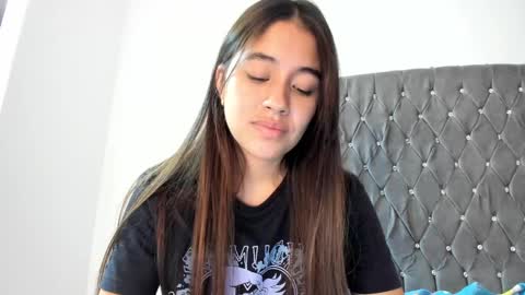 Aria Montgomery online show from January 25, 8:10 am