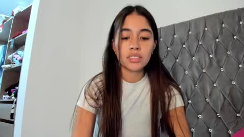 Aria Montgomery online show from January 14, 4:40 pm