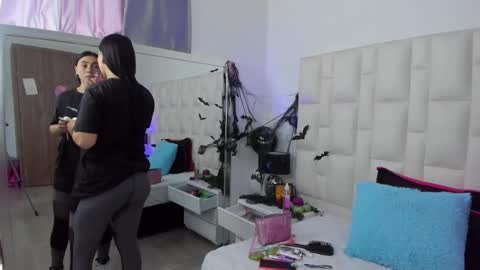  ariana  online show from October 23, 4:57 pm