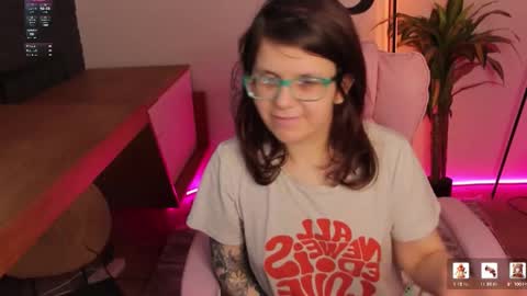 Ariell Mini online show from March 18, 1:05 pm