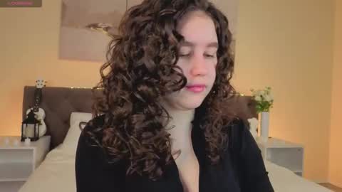 Ariella GTM3  Tue Wed Thu Fri Sat  0400 am-1030pm online show from November 14, 1:16 am