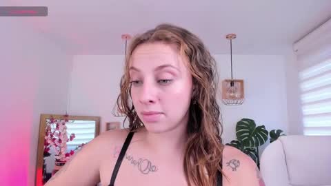 Ari  online show from September 22, 7:34 pm