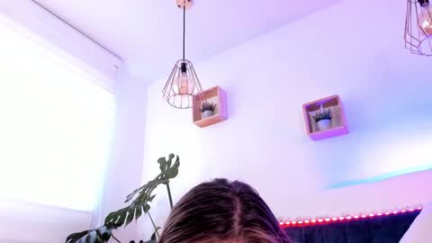 Ari  online show from February 7, 8:53 pm