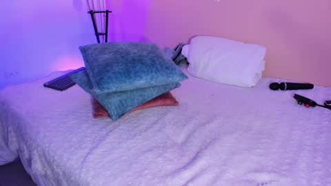  Arianna  online show from March 7, 4:55 pm