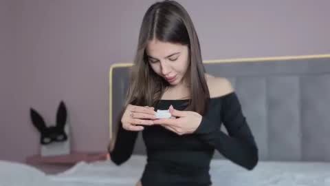 arimilas online show from November 12, 8:45 am