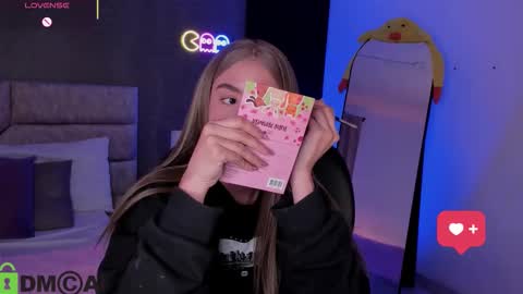 Ari  online show from January 19, 2:08 am