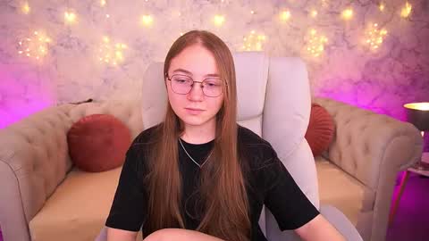 arrinawair online show from February 18, 9:08 am