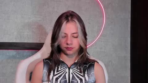 artemisablake online show from February 14, 4:41 pm